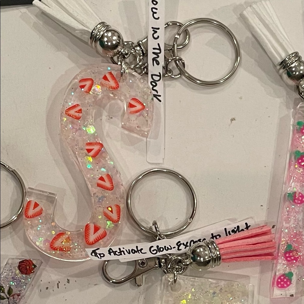 Resin Custom Initial Keychains - Picture 8 of 8